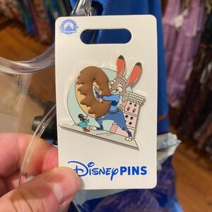 2025 Disney Parks Zootopia Judy Hopps The Big Donut OE Pin BNWT
